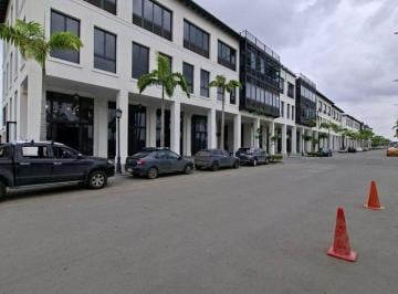 Oficina comercial · 51m² · 1 Estacionamiento · Vendo Oficina en Murano Plaza, Via Samborondon