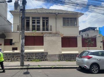 Casa de 4 habitaciones, Quito · Vendo Propiedad Patrimonial - La Floresta
