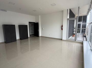 Oficina comercial , Quito · Arriendo Oficina con Balcón - Sector Quito Tenis
