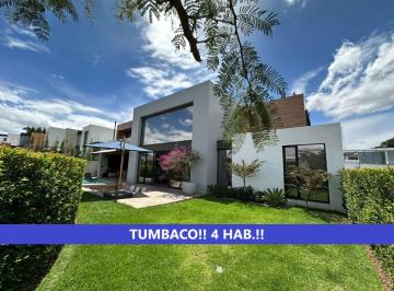 Casa de 4 habitaciones, Quito · Hermosa Casa Moderna de Venta en Urbanización Privada Tumbaco!