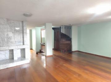 Casa · 260m² · 4 Habitaciones · 2 Estacionamientos · Casa Independiente en Venta en La Kennedy, Sector California Alta, 4 Dorm.. Acceso Parque