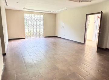 Departamento de 3 habitaciones, Guayaquil · Vendo Departamento en Terranostra, de 3 Dorm. c/u con Su Baño en Planta Baja.