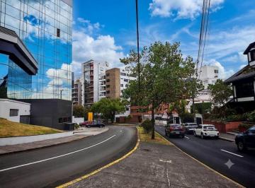 Departamento en Alquiler de 3 habitaciones González Suárez · Gonzalez Suarez, Dpto. Amplio 250 m Clásico, un Dpto por Piso. $700, Oo