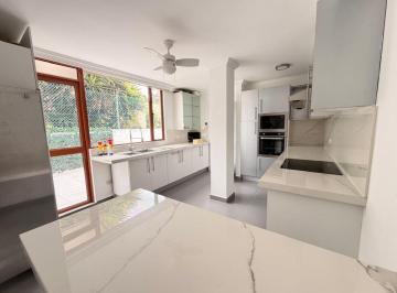 Departamento de 3 habitaciones, Quito · Departamento de Venta en El Sector Cumbayá de 141 m con Terraza Privada