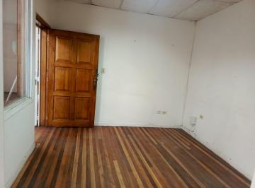 AMPLIA · Oficina en Renta en Pleno Centro de Ambato