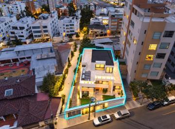 Casa de 4 habitaciones, Quito · Casa de Lujo, Cuatro Niveles, Piscina, Sale de Juegos, Totalmente Domotizada, con Vista a La Ciudad
