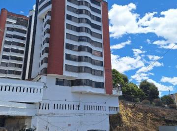 Departamento de 3 habitaciones, Quito · Vendo Amplio Departamento 3 Dorm. Quito Tenis