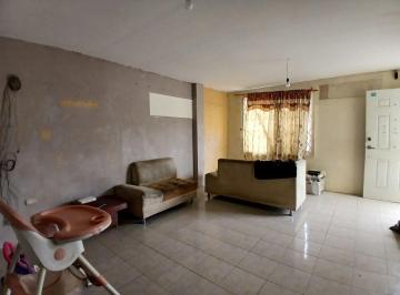Casa · 85m² · 2 Habitaciones · 2 Estacionamientos · Casa en Venta de 1p Villa Bonita Via Daule Tato