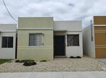 Casa · 57m² · 3 Habitaciones · 1 Estacionamiento · Casa en Alquiler Urb. Rosedal. Via a La Costa. Chongón. Vya