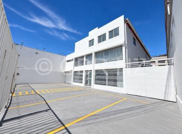 Oficina comercial , Quito · Propiedad Comercial en Renta, Av La Prensa, Ascensor, Parqueadero