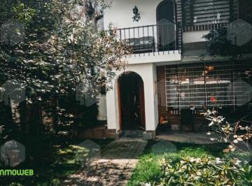 Casa de 3 habitaciones, Quito · Casa de Venta Sector El Inca