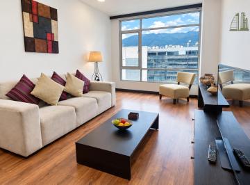 Suite de 1 habitación, Quito · Renta Suite Amoblada Republica del Salvador - La Carolina