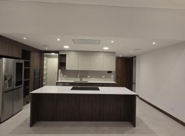 Departamento · 178m² · 3 Habitaciones · 2 Estacionamientos · Departamento en Renta 3 Dorm. Vista Hermosa Cumbayá Lujo