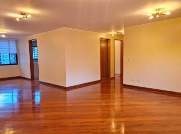 Departamento · 130m² · 2 Habitaciones · 1 Estacionamiento · Rento Departamento en La Carolina, 2 Dorm., 130 m²