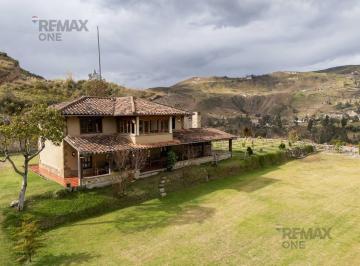 Hacienda-Quinta · 192m² · 3 Habitaciones · 4 Estacionamientos · En Venta Quinta en Sigsig Sector Chobshi