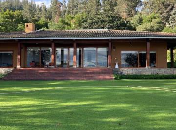 Casa de 3 habitaciones, Quito · Exclusiva Residencia en Renta en El Ilaló / Tumbaco