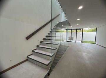 Casa de 3 habitaciones, Quito · Cumbaya Casa a Estrenar 3 Habtaciones, Sala de Estar, 2 Parqueaderos y Bodega