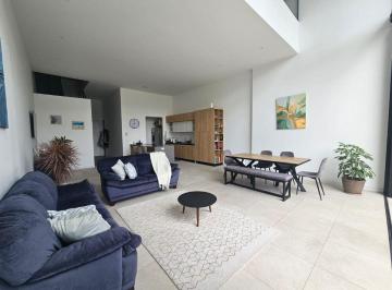 Departamento de 2 habitaciones, Quito · Departamento Dúplex Amoblado con Jardín - Aquarela
