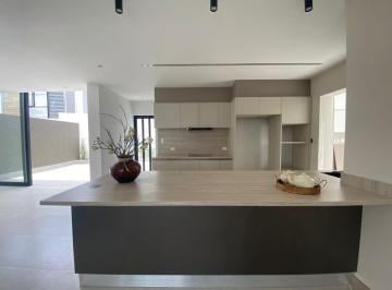 Casa de 3 habitaciones, Quito · Casa de 285 m² con 3 Dorm. en Venta en Cumbayá
