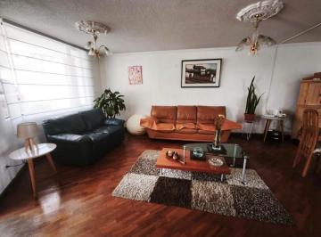 Casa · 187m² · 3 Habitaciones · 2 Estacionamientos · Casa en Venta en La Rumiñahui