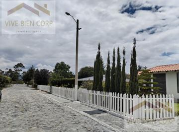 Terreno / Lote · 689m² · Malchingui Terreno de Venta en Urbanización Cerca a Guayllabamba