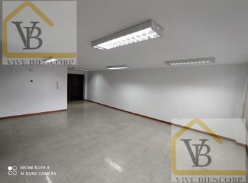 Oficina comercial · 110m² · 2 Estacionamientos · Oficina en Venta con Bodega y 2 Parqueaderos