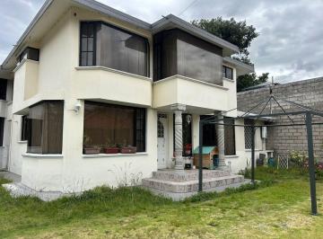 Casa de 4 habitaciones, Quito · Casa en Renta 4 Dorm.. Sangolquí