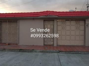 Casa de 3 habitaciones, Guayaquil · Venta Casa Cerca Al Parque Samanes
