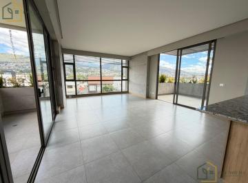 Departamento · 131m² · 3 Habitaciones · 2 Estacionamientos · Hermoso Departamento Tres Habitaciones Cumbaya