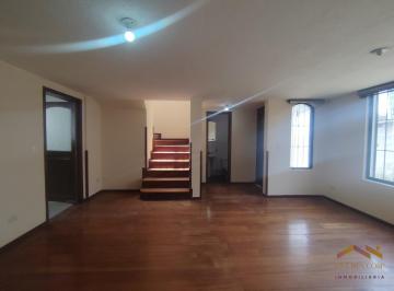 Casa · 120m² · 3 Habitaciones · 1 Estacionamiento · Renta Casa 3 Dormitoros - Ponceano