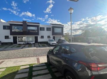 Casa · 122m² · 3 Habitaciones · 2 Estacionamientos · Casa de Renta en Puembo, Dentro de Conjunto!