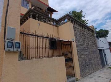 Casa de 4 habitaciones, Quito · Casa 3 Habitaciones + Estudio / 3 Pisos / Terraza / $350 / Se Aceptan Mascotas Pequeñas