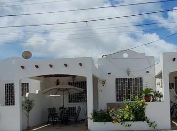 Casa de 3 habitaciones, Salinas · Vendo de Oportunidad Casa en Conjunto Residencial en Salinas