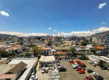 Oficina comercial 250m² Alquiler La Mariscal · Arriendo Oficina de 250 m en El Sector de La Colón y Amazonas