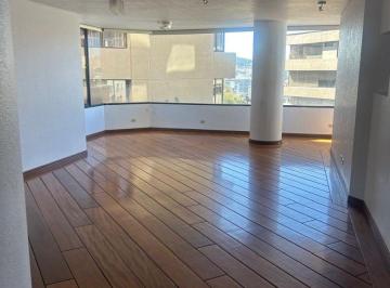 Departamento de 3 habitaciones, Quito · Lindo Departamento / Quito Tenis Frente Al Parque