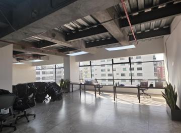 Oficina comercial · 265m² · 4 Estacionamientos · Oficina en 12 de Octubre Renta