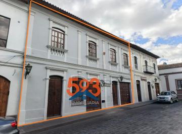 Casa de 6 habitaciones, Latacunga · Casa Comercial de Arriendo en Latacunga