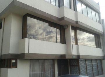 Departamento de 3 habitaciones, Quito · Vendo Lindo Dpto 140 m de Oportunidad 3 Dorm.