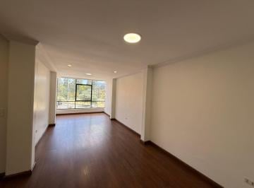 Departamento de 3 habitaciones, Cuenca · Cómodo Departamento en Renta