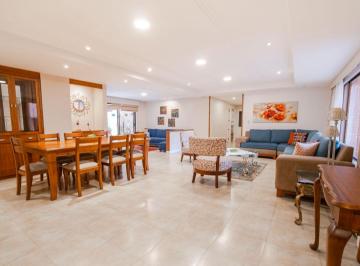 Departamento de 3 habitaciones, Cuenca · Departamento Amoblado en Venta