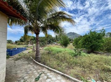 Casa de 4 habitaciones, Paján · Terreno y Casa de Venta en Montecristi Manabi
