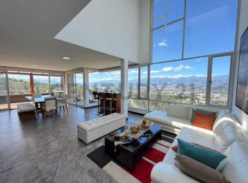 Departamento · 499m² · 4 Habitaciones · 2 Estacionamientos · Se Vende Departamento de 4 Dorm. con Vista Espectacular en Cumbayá