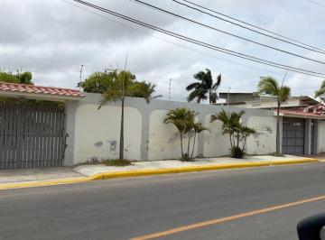 Casa de 1 habitación, Salinas · En Venta Casa Esquinera 700 m² en La Milina, Salinas