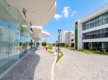 Local comercial , Machala · Alquiler de Local Moderno en Plaza Noah, Machala