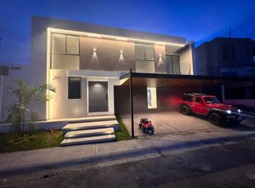 Casa de 3 habitaciones, Manta · Casa de Venta en Urbanización Altos de Manta Beach, Manta