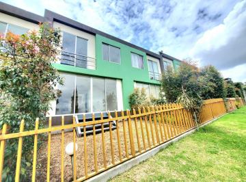 Casa · 120m² · 3 Habitaciones · 1 Estacionamiento · Casa Amplia con Crédito Vip Miti Miti en Calderón