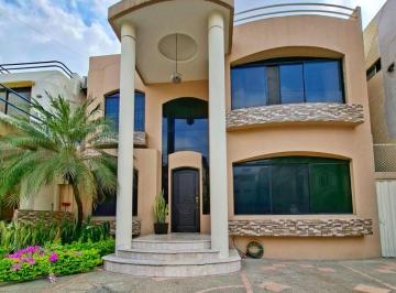 Casa de 4 habitaciones, Guayaquil · Casa de Venta en Urb. Goleta Alcance - Av Francisco de Orellan
