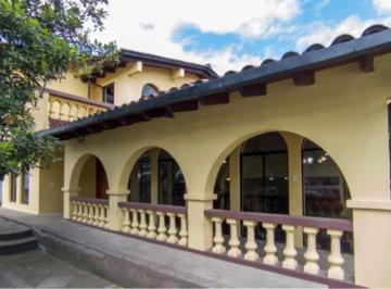 Casa de 4 habitaciones, Quito · Casa Comercial de Renta a 2 Cuadras de La Av Calderón Sangolquí