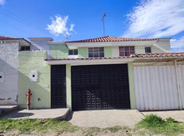 Casa de 3 habitaciones, Quito · Casa en Venta Mitad del Mundo