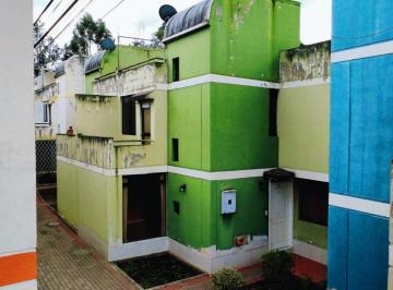 Casa de 4 habitaciones, Quito · Vendo Casa Sur de Quito Sector Las Cuadras Conjunto Emt